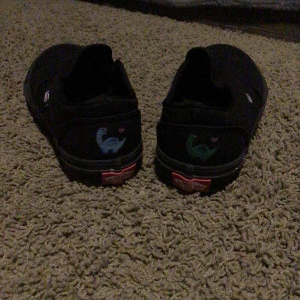 Custom vans - Picture 2 of 6